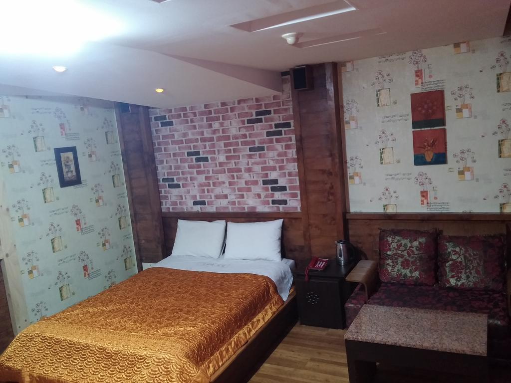 Cyber Motel Гунсан Екстериор снимка