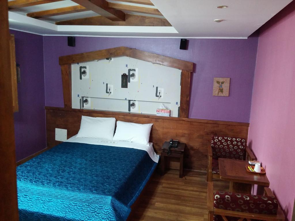 Cyber Motel Гунсан Екстериор снимка