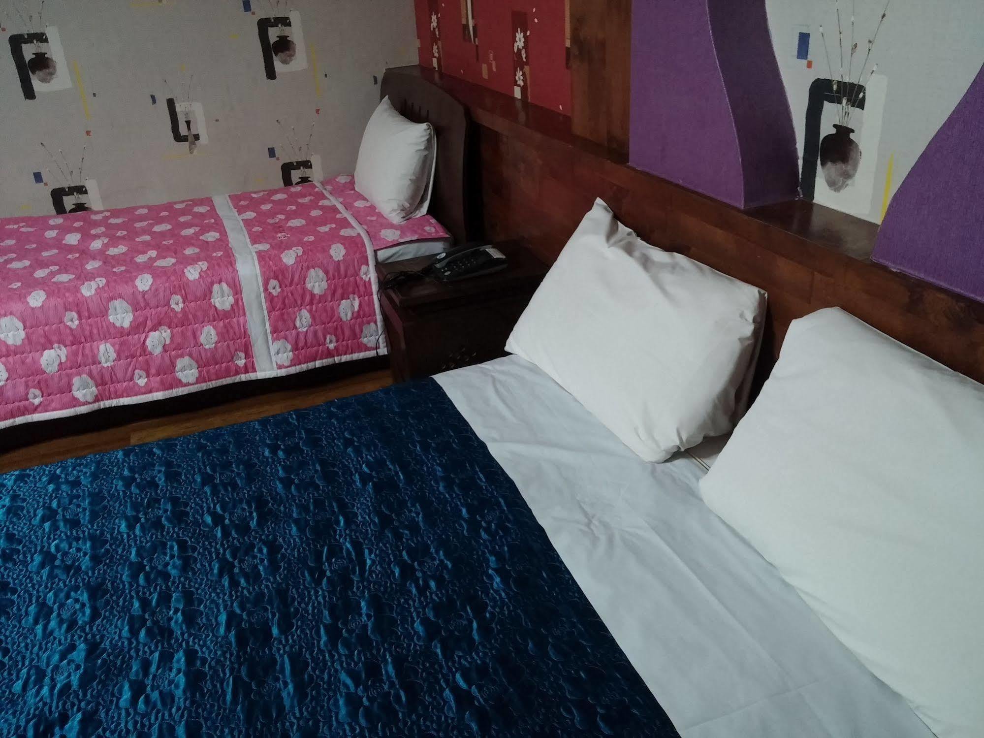 Cyber Motel Гунсан Екстериор снимка
